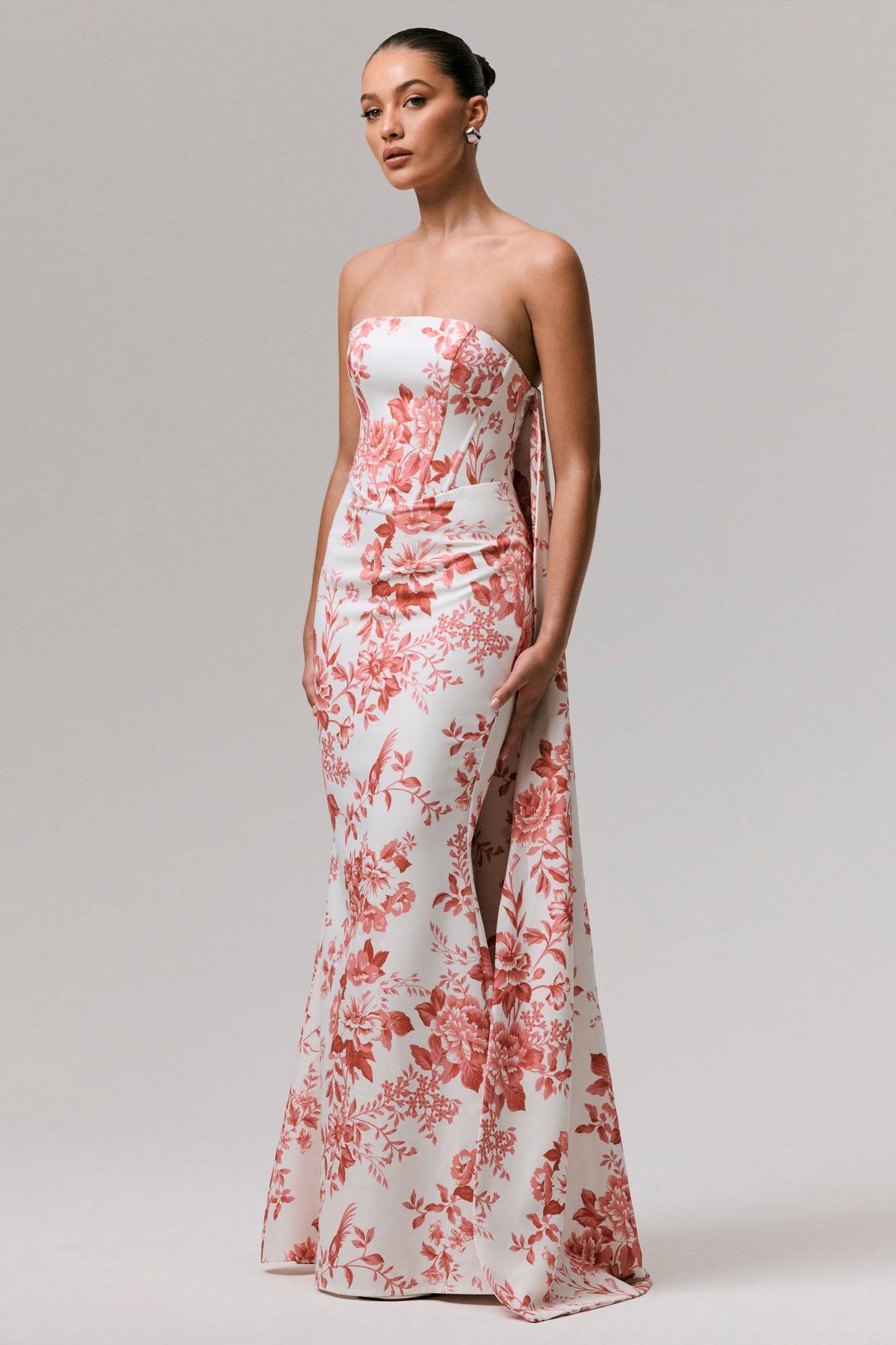 Lywenn | Pink Porcelain Print Bandeau Maxi Dress With Cape