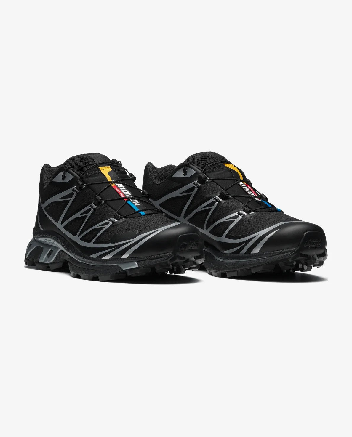 TX6 – Low-Top Sneaker
