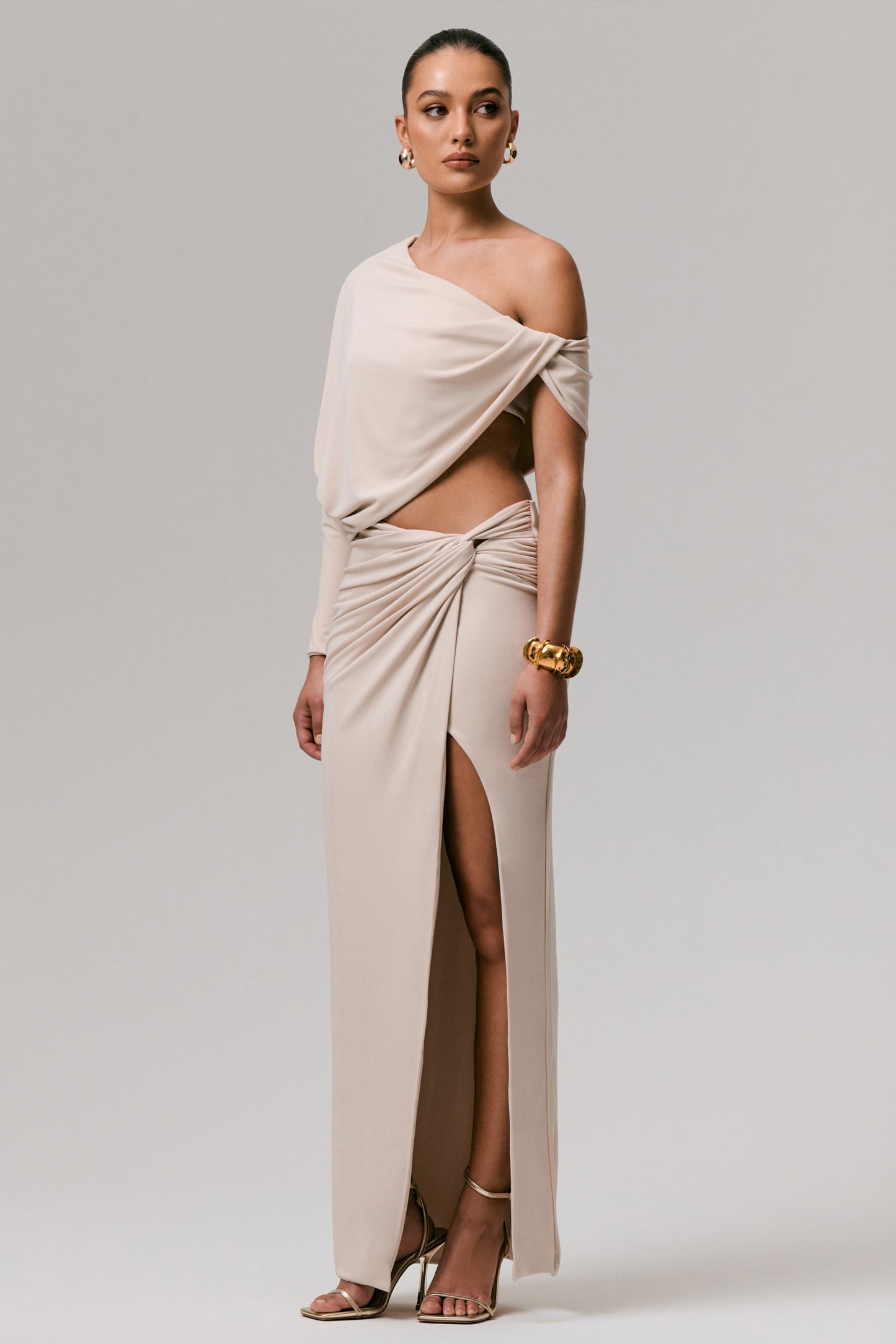 Dua | Cream Asymmetric One-Sleeve Draped Top