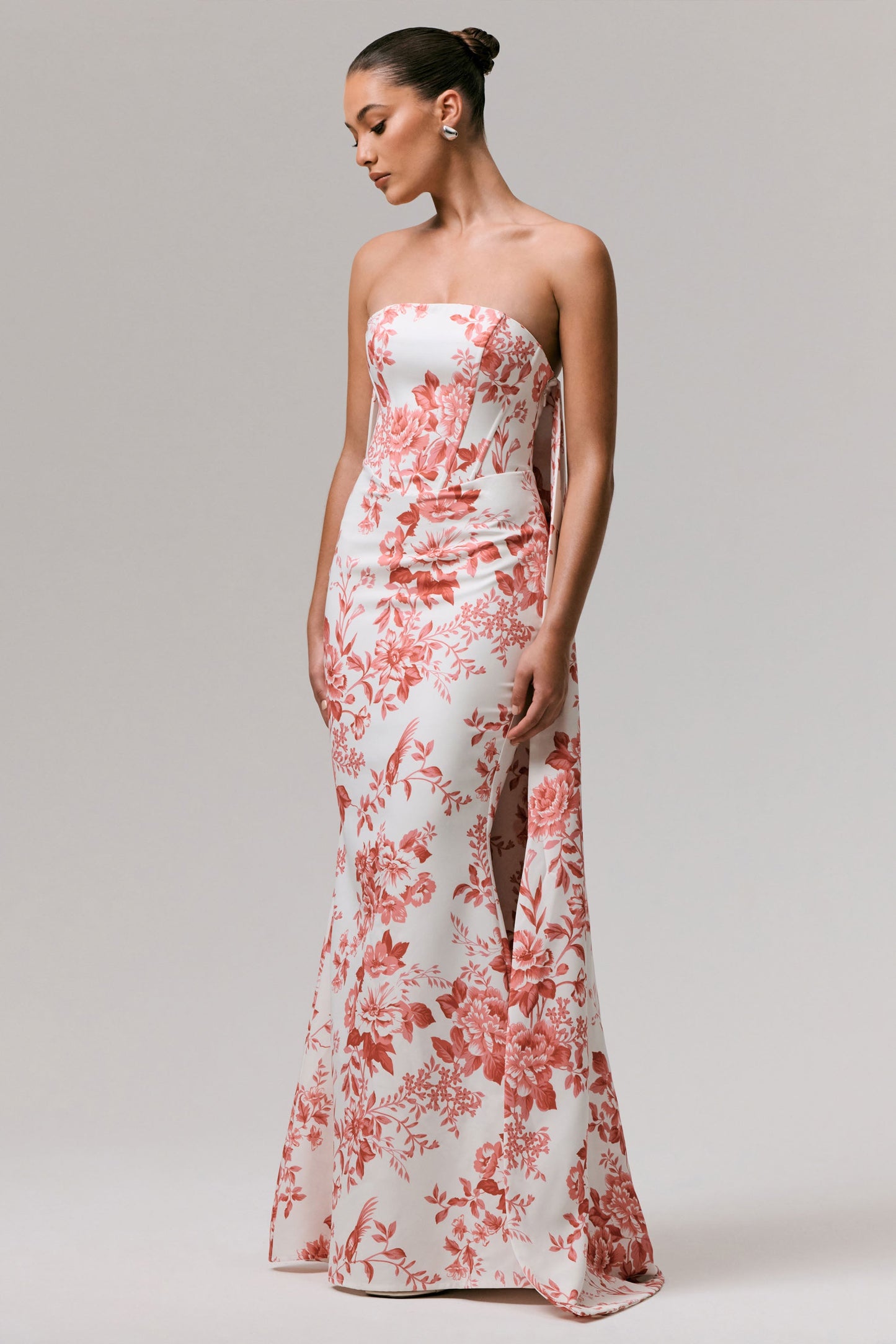 Lywenn | Pink Porcelain Print Bandeau Maxi Dress With Cape